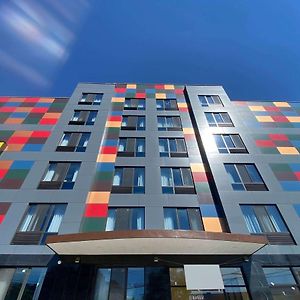 Super 8 By Wyndham Brooklyn Williamsburg